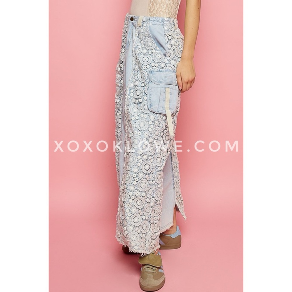 POL Vintage Washed Crochet Lace Paneled Denim Cargo Maxi Skirt - Picture 4 of 12